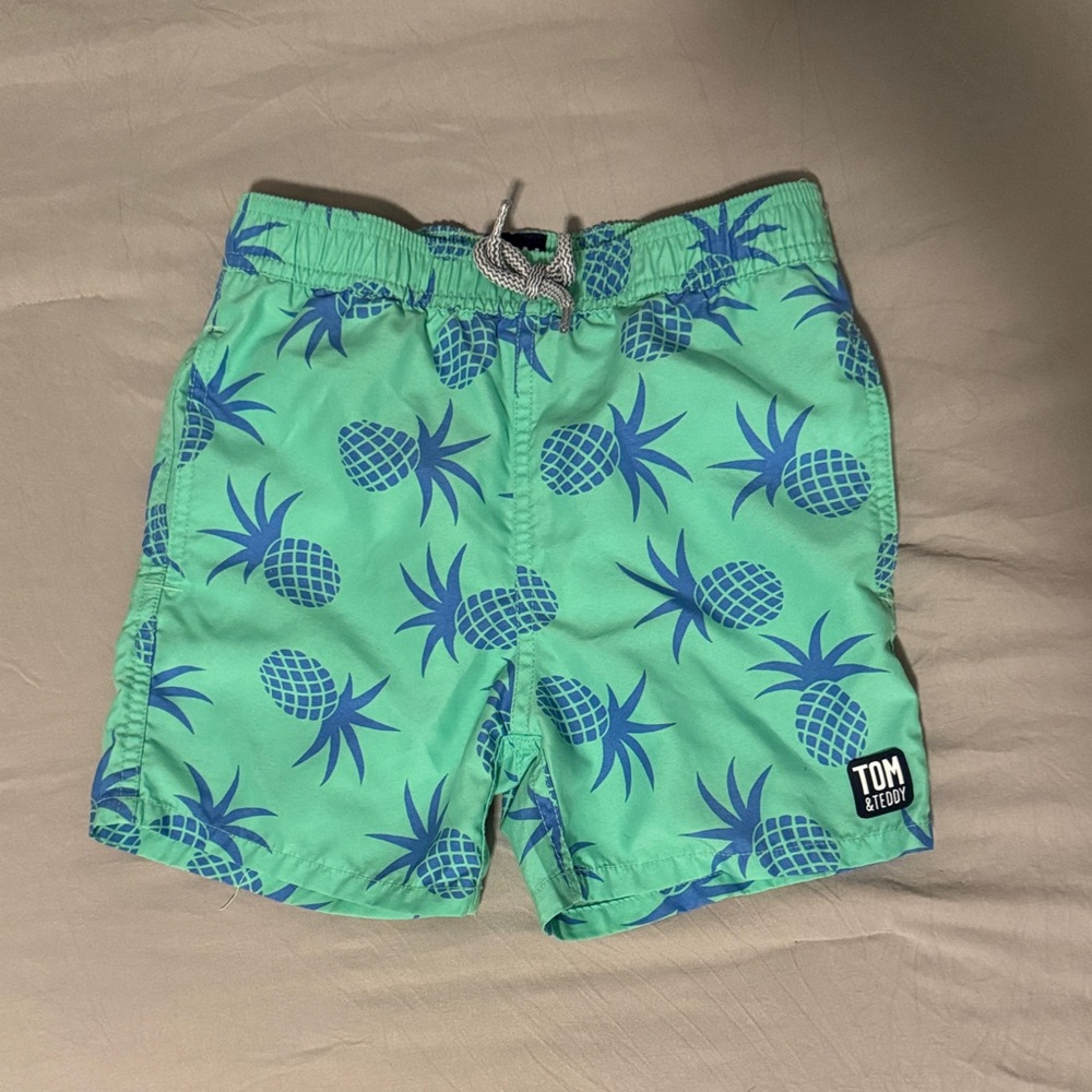 Boys swim trunks size 5/6